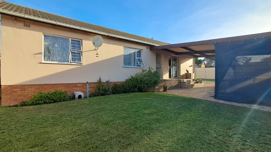 3 Bedroom Property for Sale in Zoo Park Western Cape